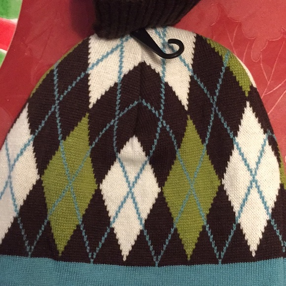 BRAND NEW Argyle hat and glove set - Picture 2 of 3